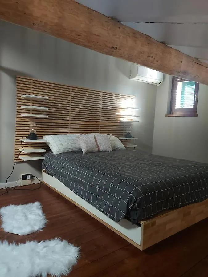 Loft Centro Storico Apartment Sarnico 0*,